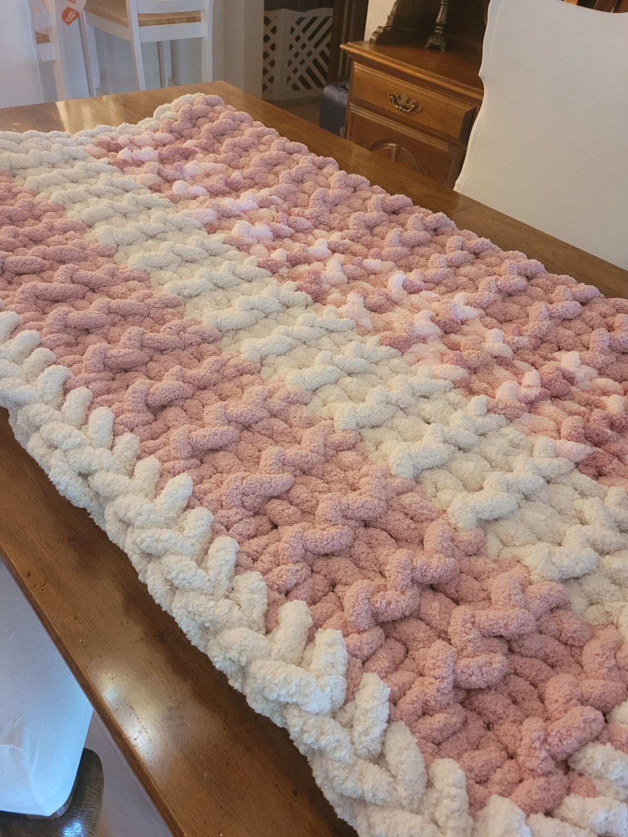 Pink & Ivory Twisted‑Stitch Chunky Throw Blanket — 45” x 50”