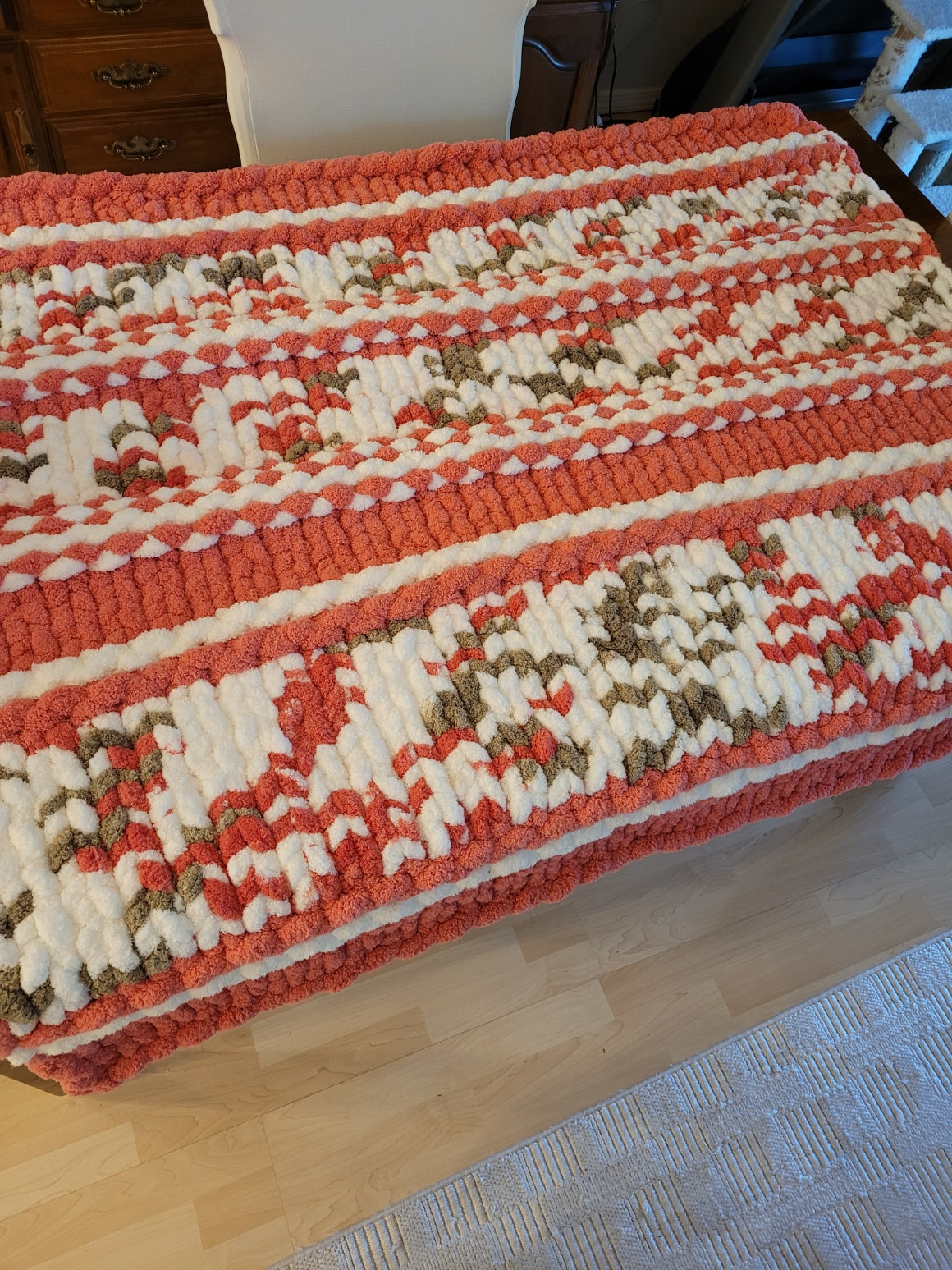 Hand‑Knit Chunky Throw – Terracotta & Cream Cozy Blanket, Soft Chenille Gift, 50x50