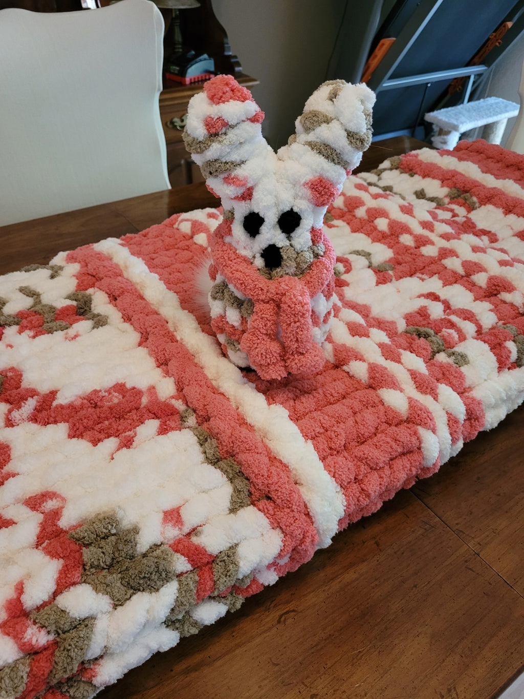 Hand‑Knit Chunky Throw – Terracotta & Cream Cozy Blanket, Soft Chenille Gift, 50x50